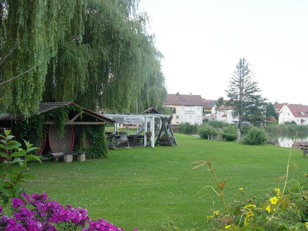 Landgasthof Windfelder Am See Otel Stegaurach Dış mekan fotoğraf